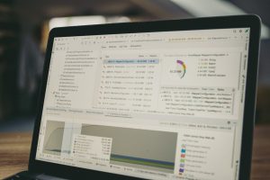 אילון אוריאל: מומחה כלכלי ואקטואר מוביל בפירוק מורכבויות פיננסיות